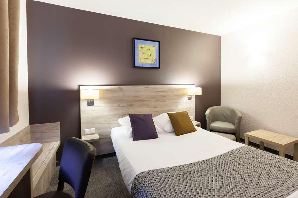 Brit Hotel Saumur Distré Habitación foto