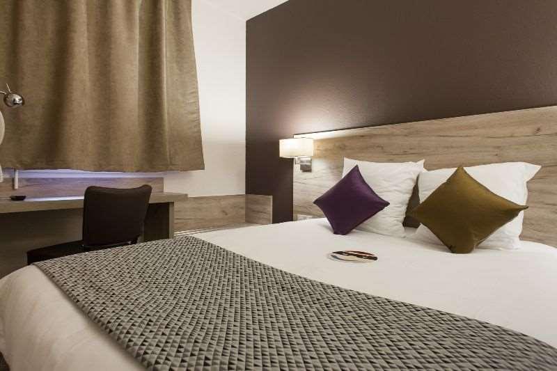 Brit Hotel Saumur Distré Habitación foto