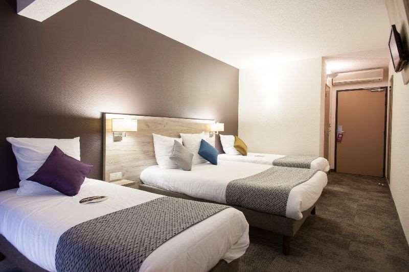 Brit Hotel Saumur Distré Habitación foto
