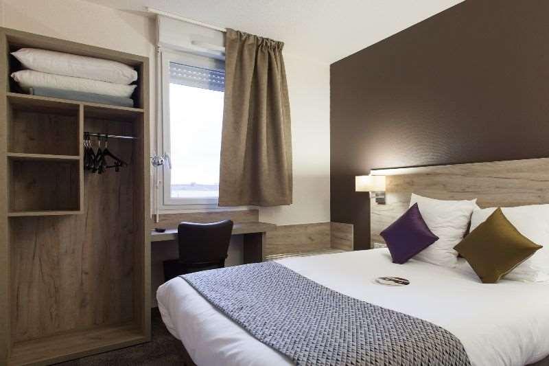Brit Hotel Saumur Distré Habitación foto